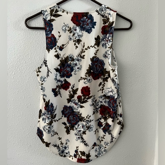 Eden Ruth Floral Tank - Picture 3 of 4